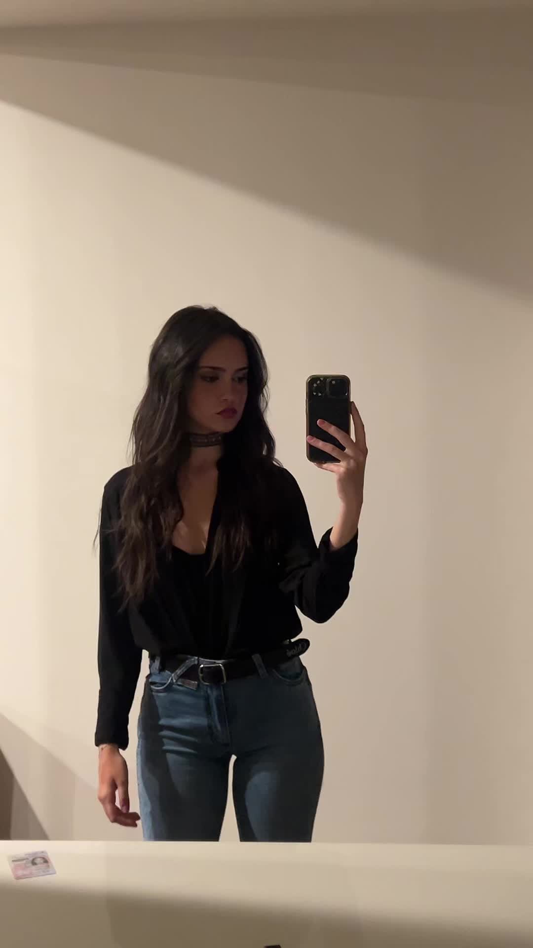 @ana suarez