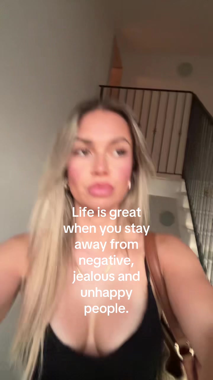 @Nicole