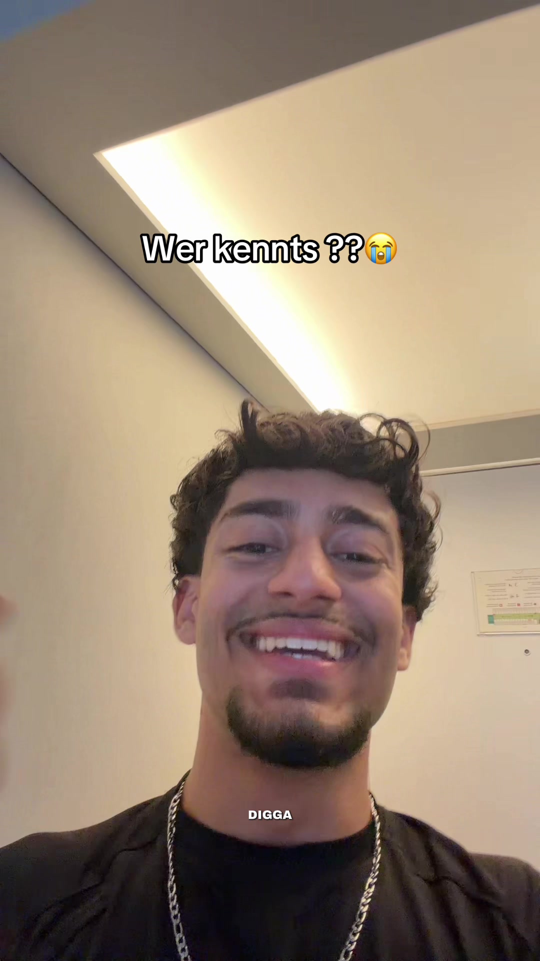 @𝐄 𝐌 𝐈 𝐍