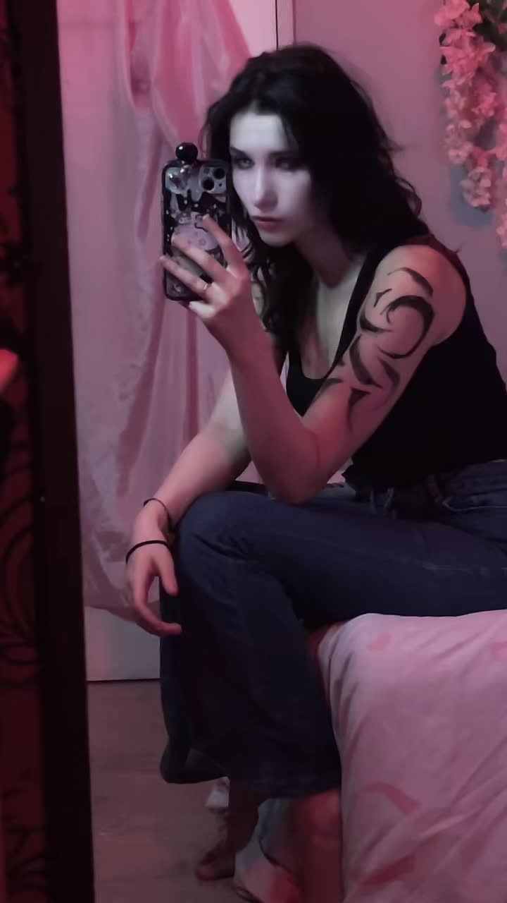 @𝑀𝑜𝓍_𝓍𝓎