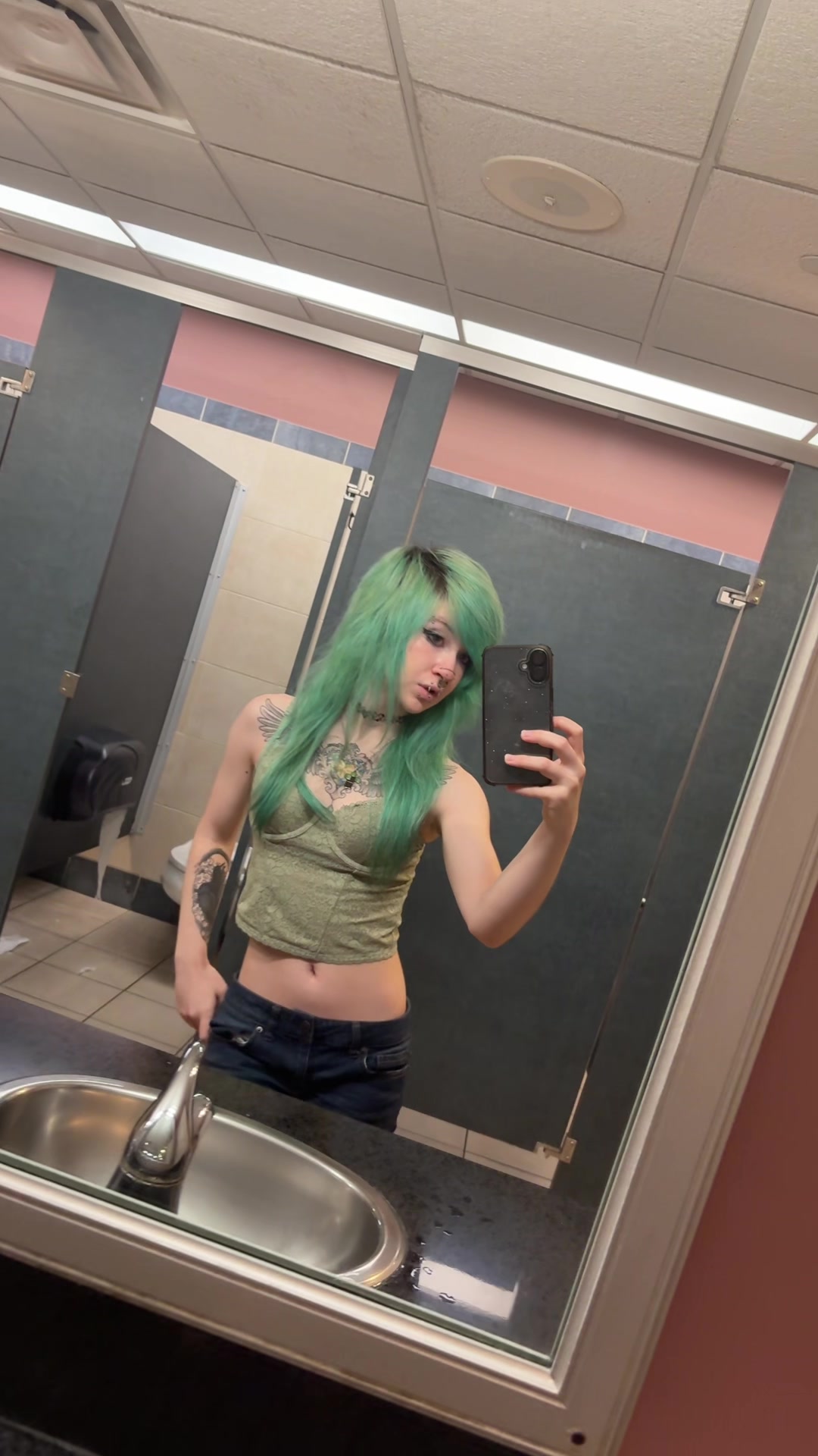 @avarawrblushii