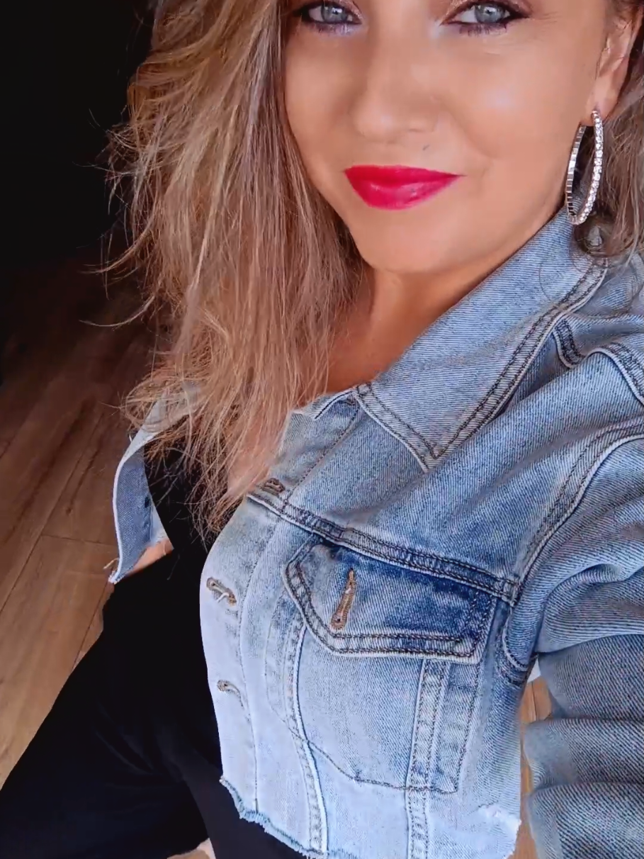@Mélissa 🦋