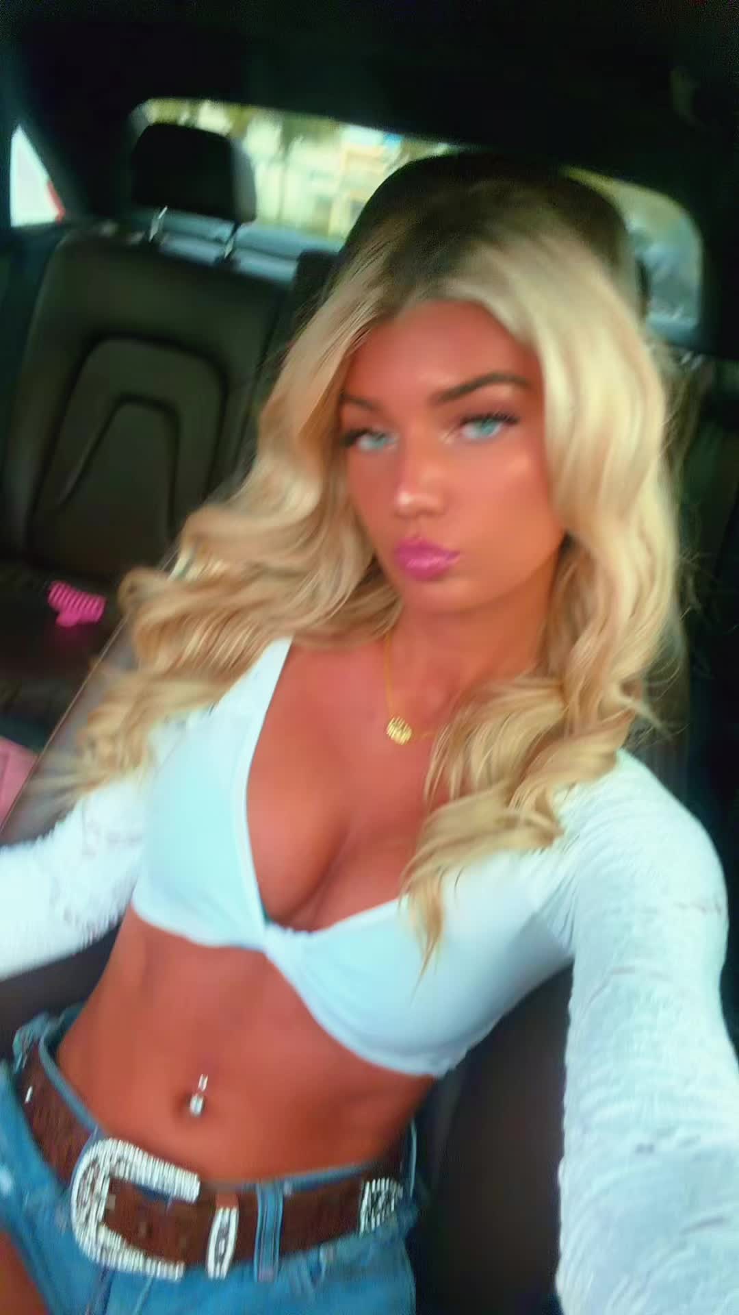 @Ella