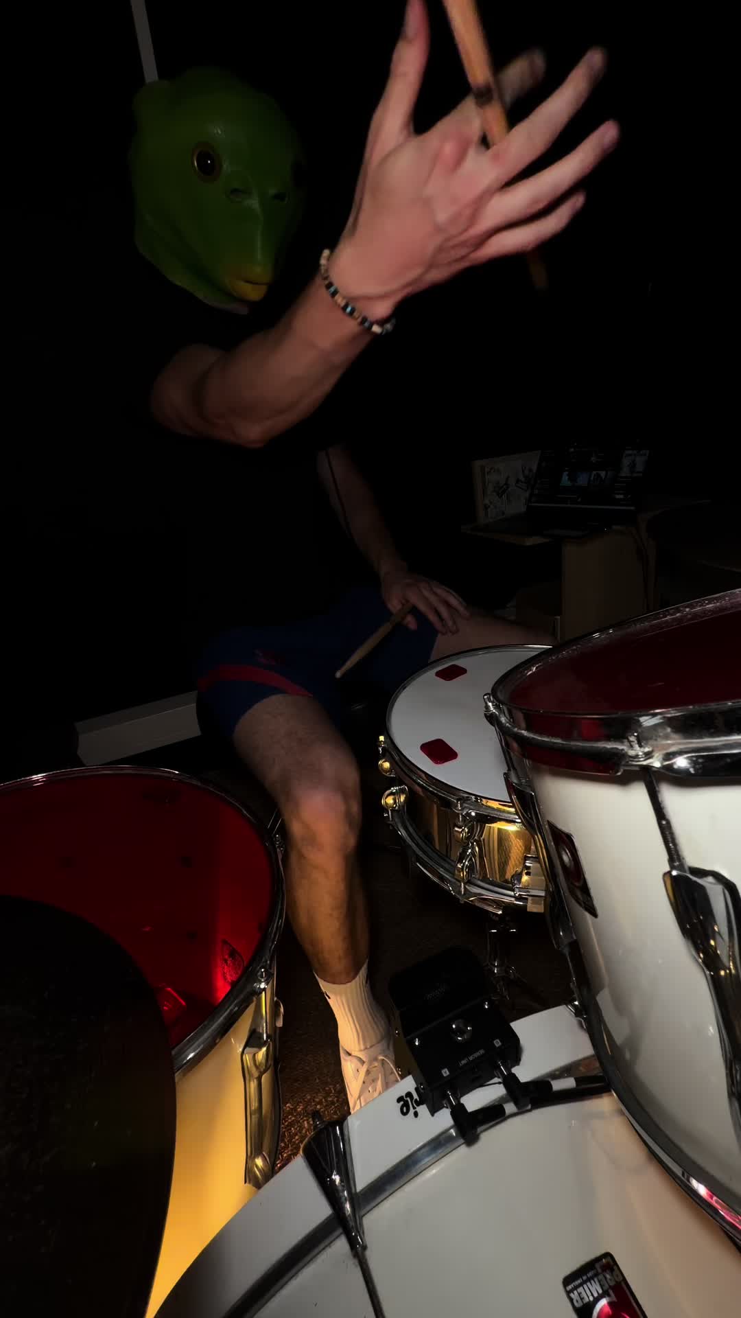 @axel.drum