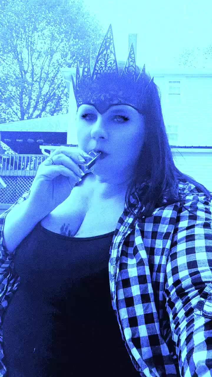 @queen of darkness