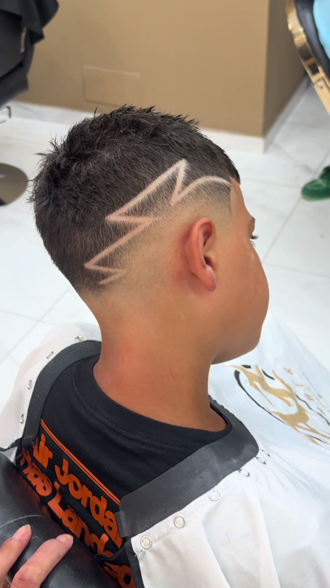 @AZ BARBER
