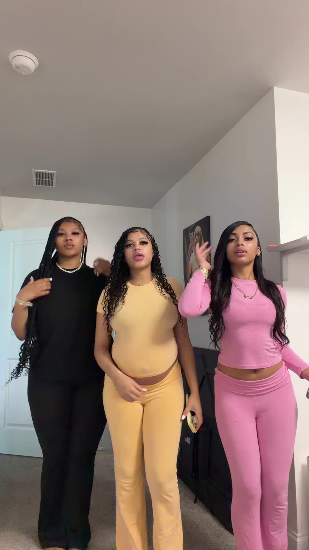 @monique