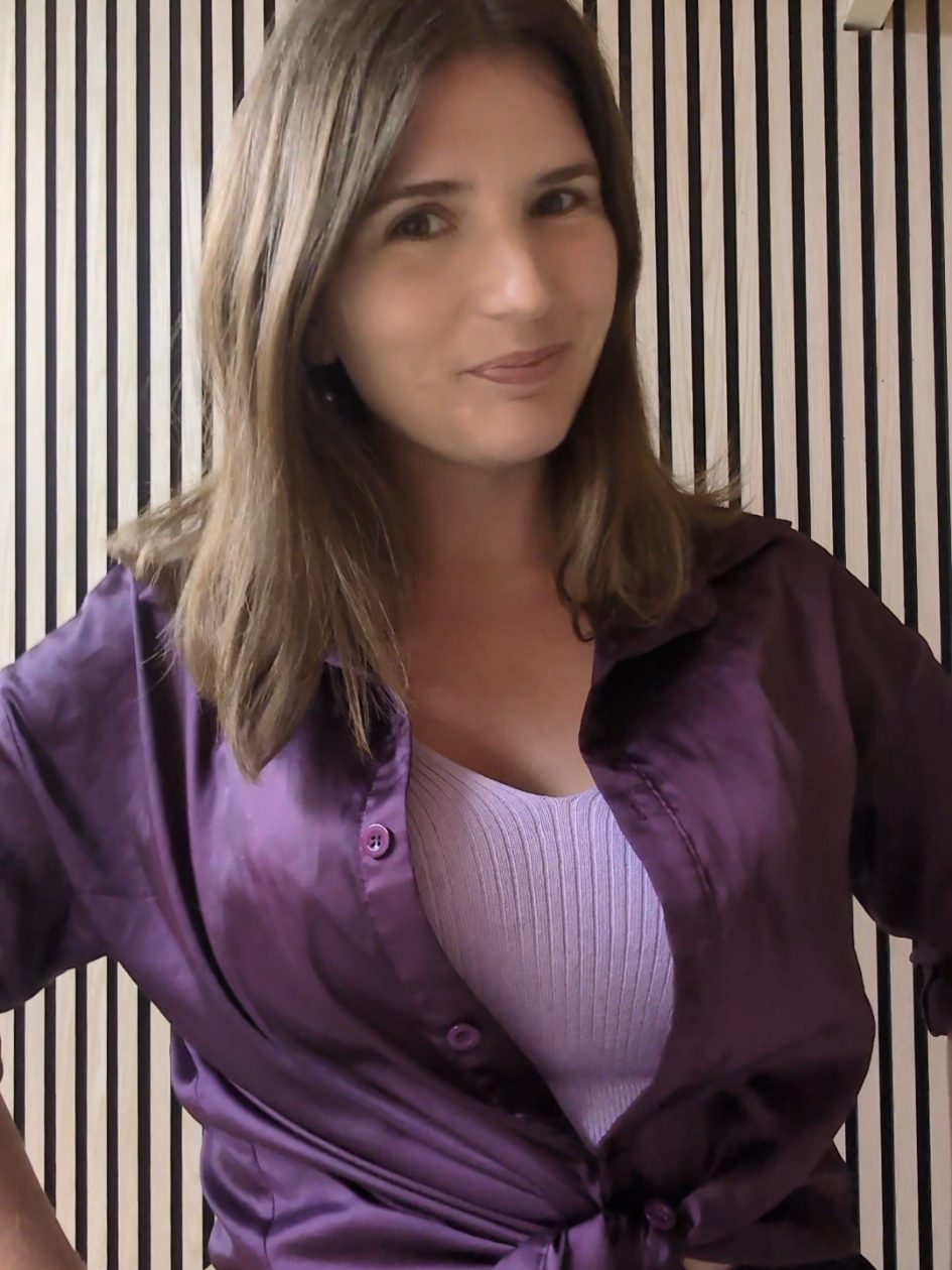 @justme-elena