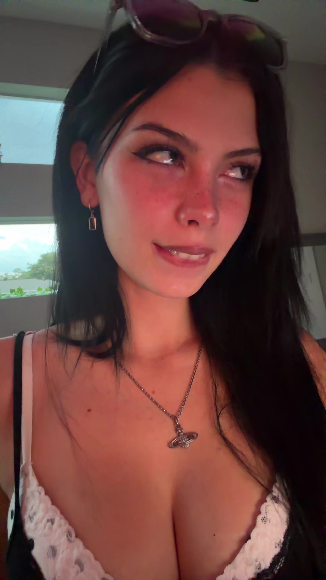 @aviva_foxx