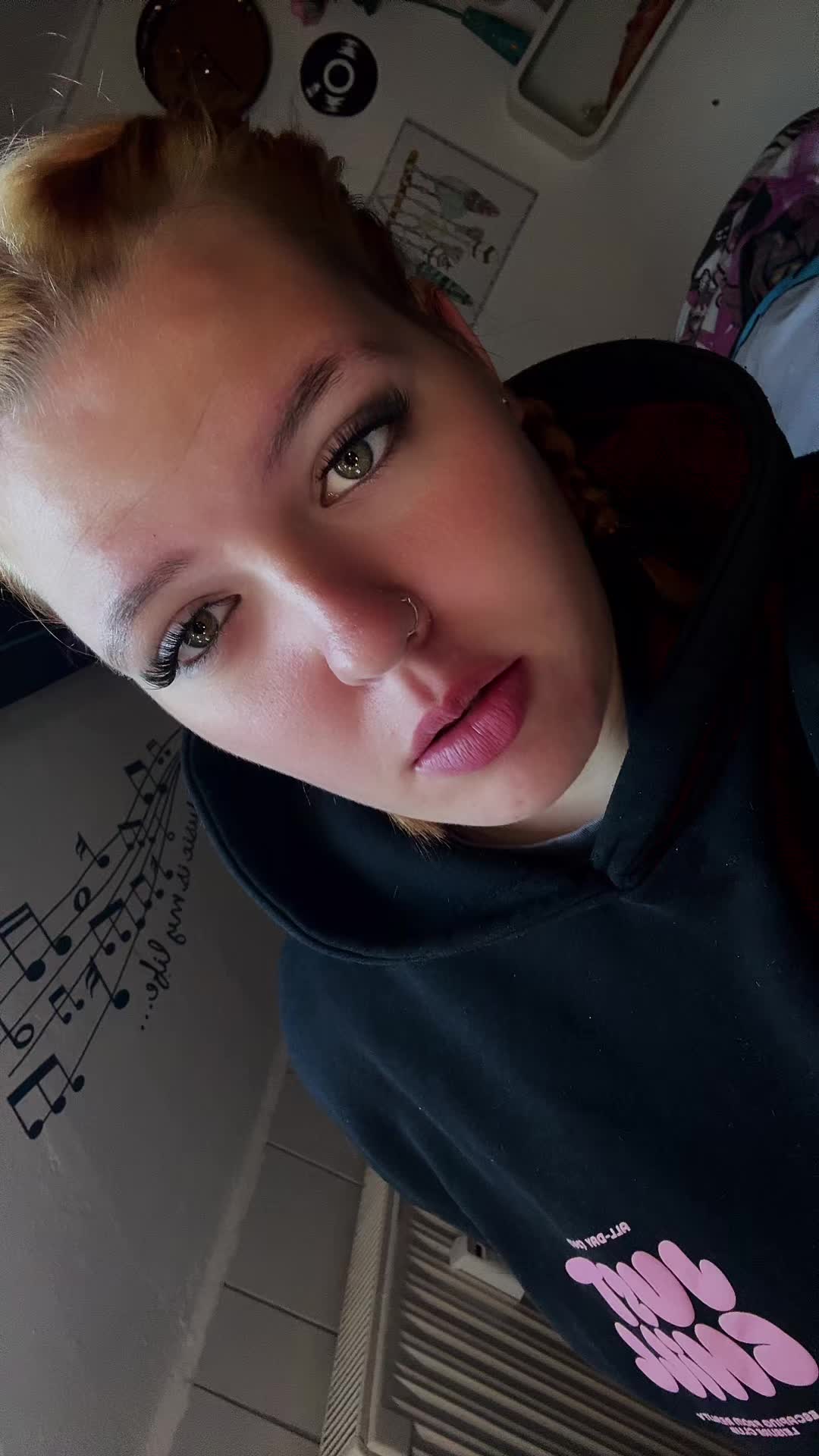 @𝔢