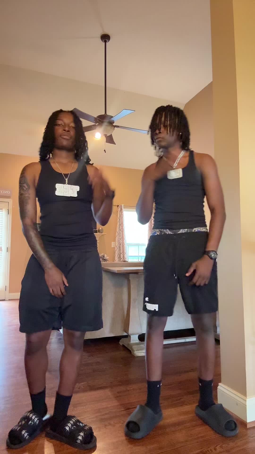 @Ej™️