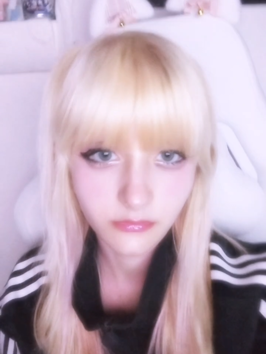 @internet Angel˚₊‧꒰ა ♱ ໒꒱ ‧₊˚