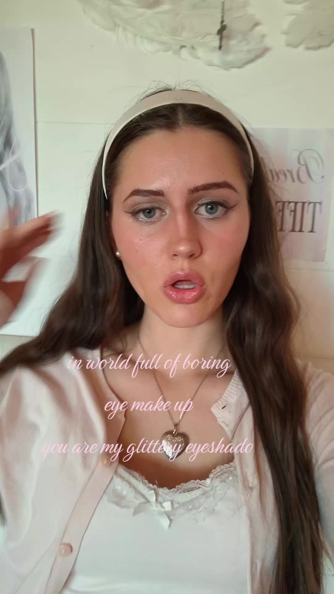 @Pinkish_pomegranate🩷🧁