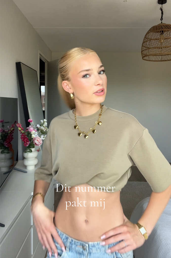 @𝐅𝐄𝐌 𝐃𝐄 𝐆𝐑𝐎𝐎𝐓.ྀིྀི