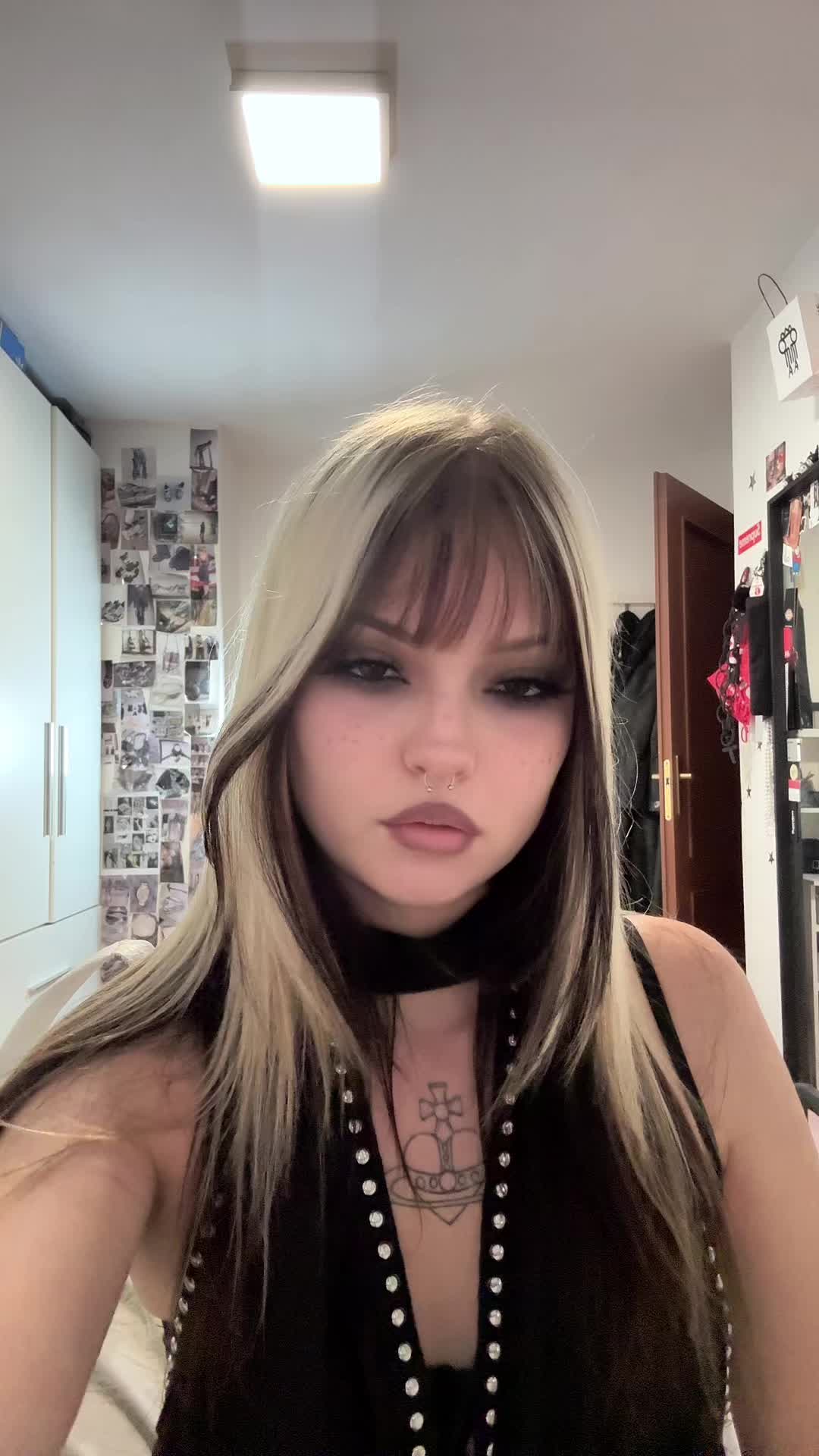 @lauralannii