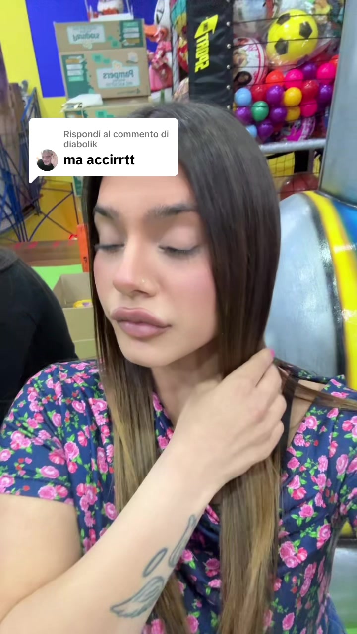 @REINA 👑