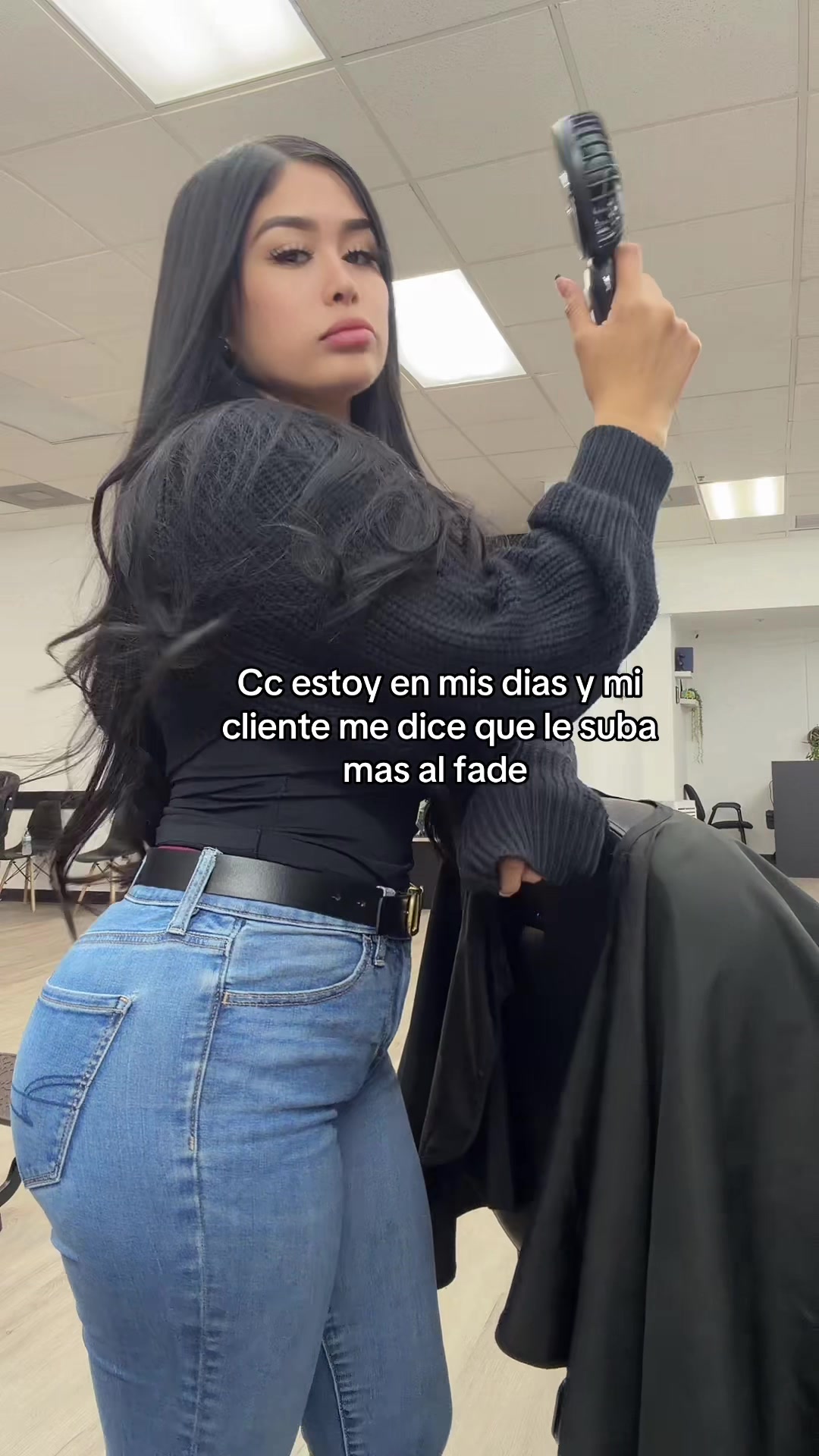@honeybarber_
