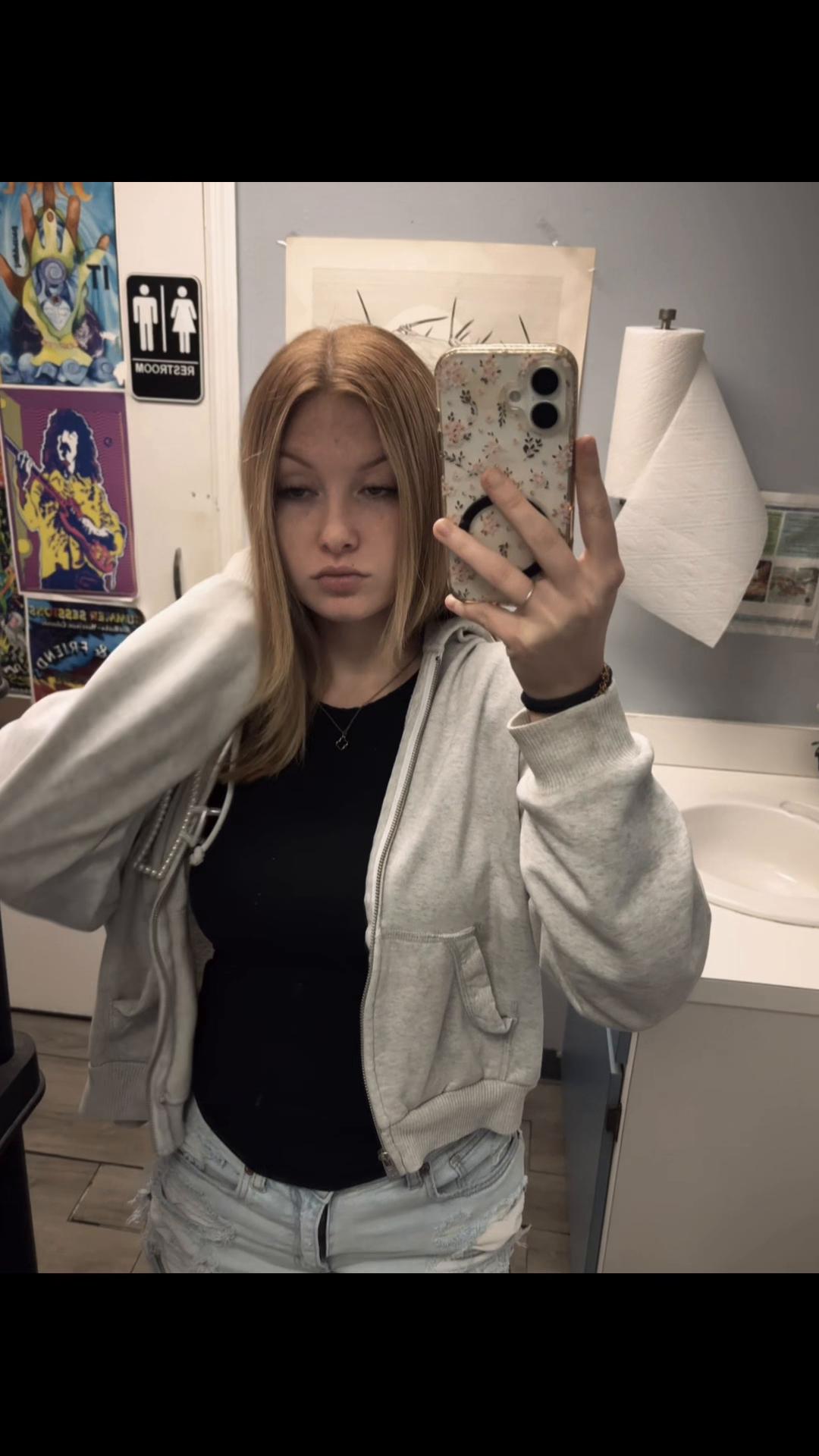 @prettyy3m