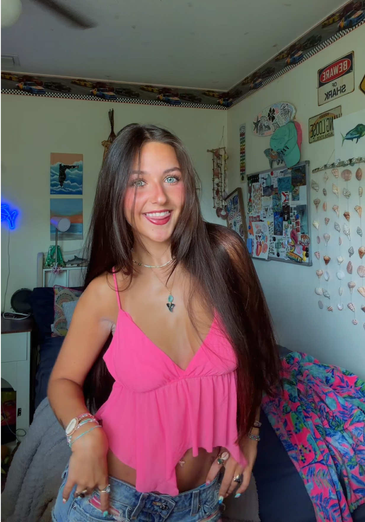 @ari🌅🌞🐚🦈