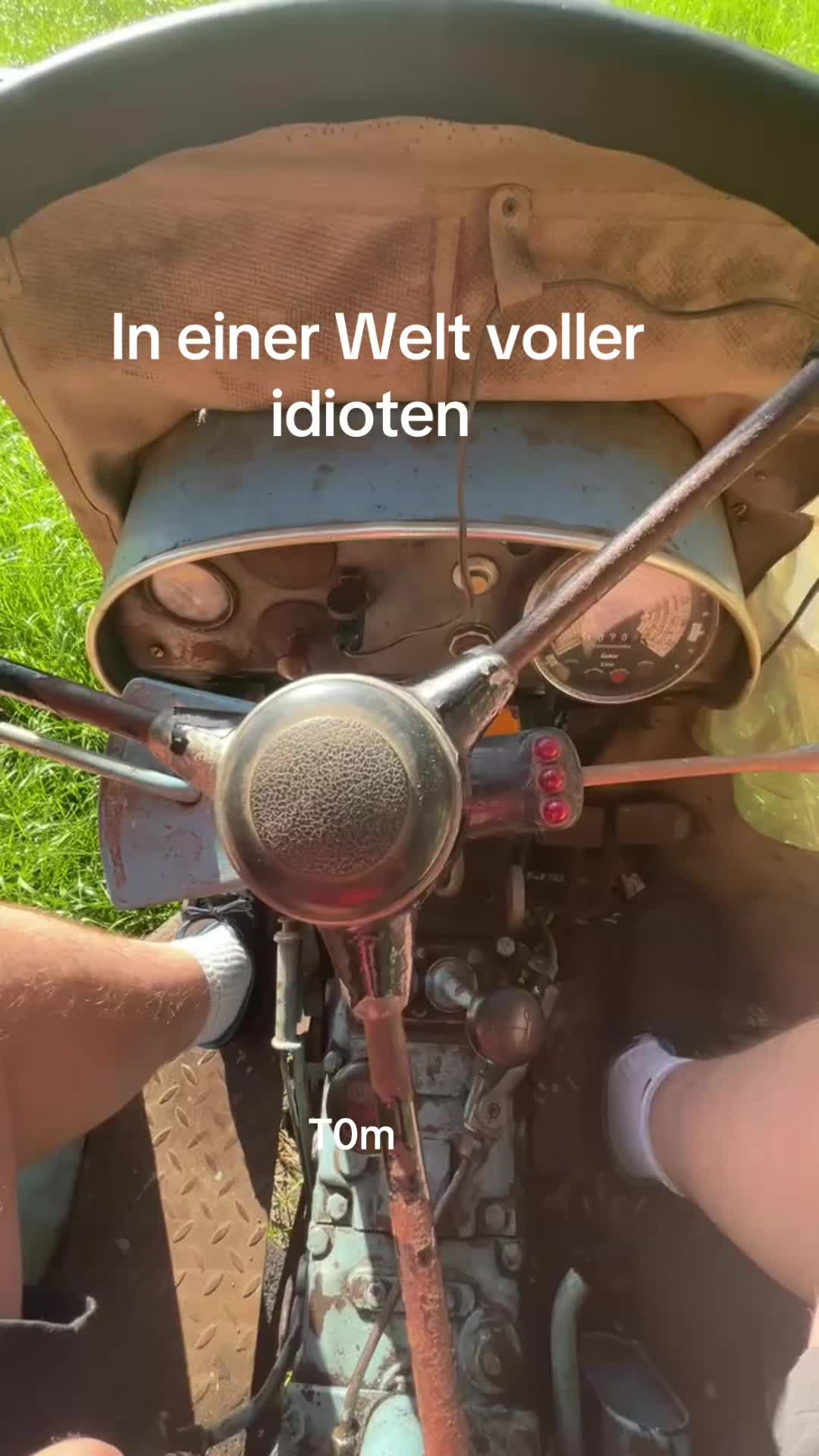 @t0m