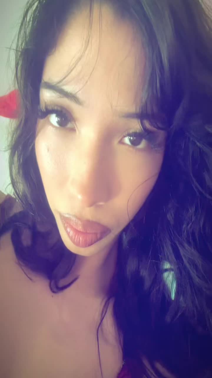 @val 💋