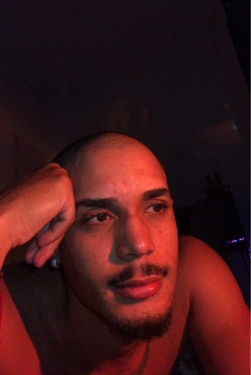 @o moço dramático 🥀