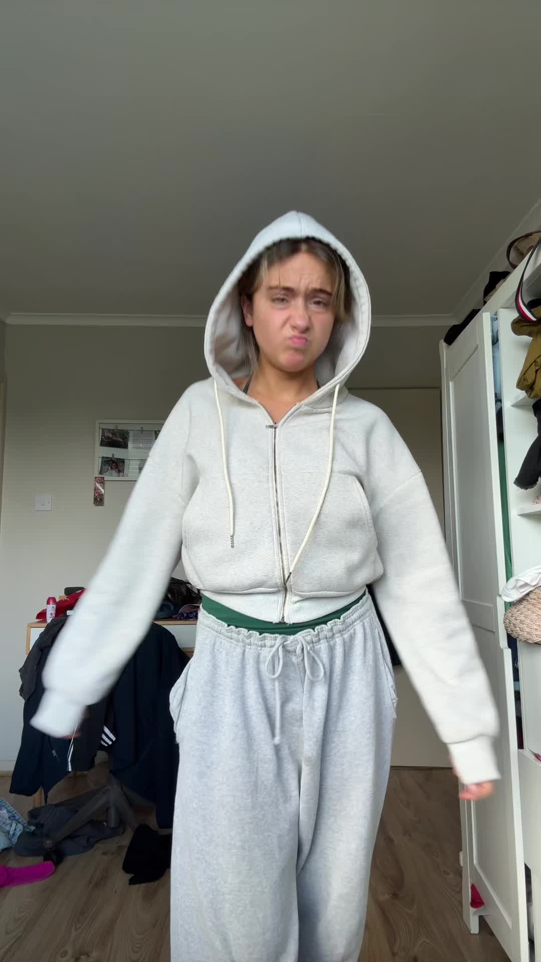@itsskye