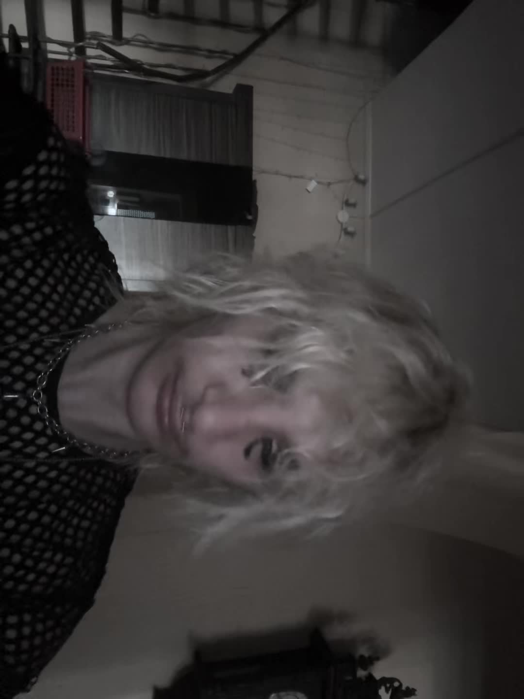 @❉