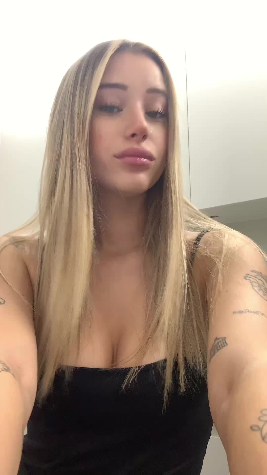 @veronicaalopezz