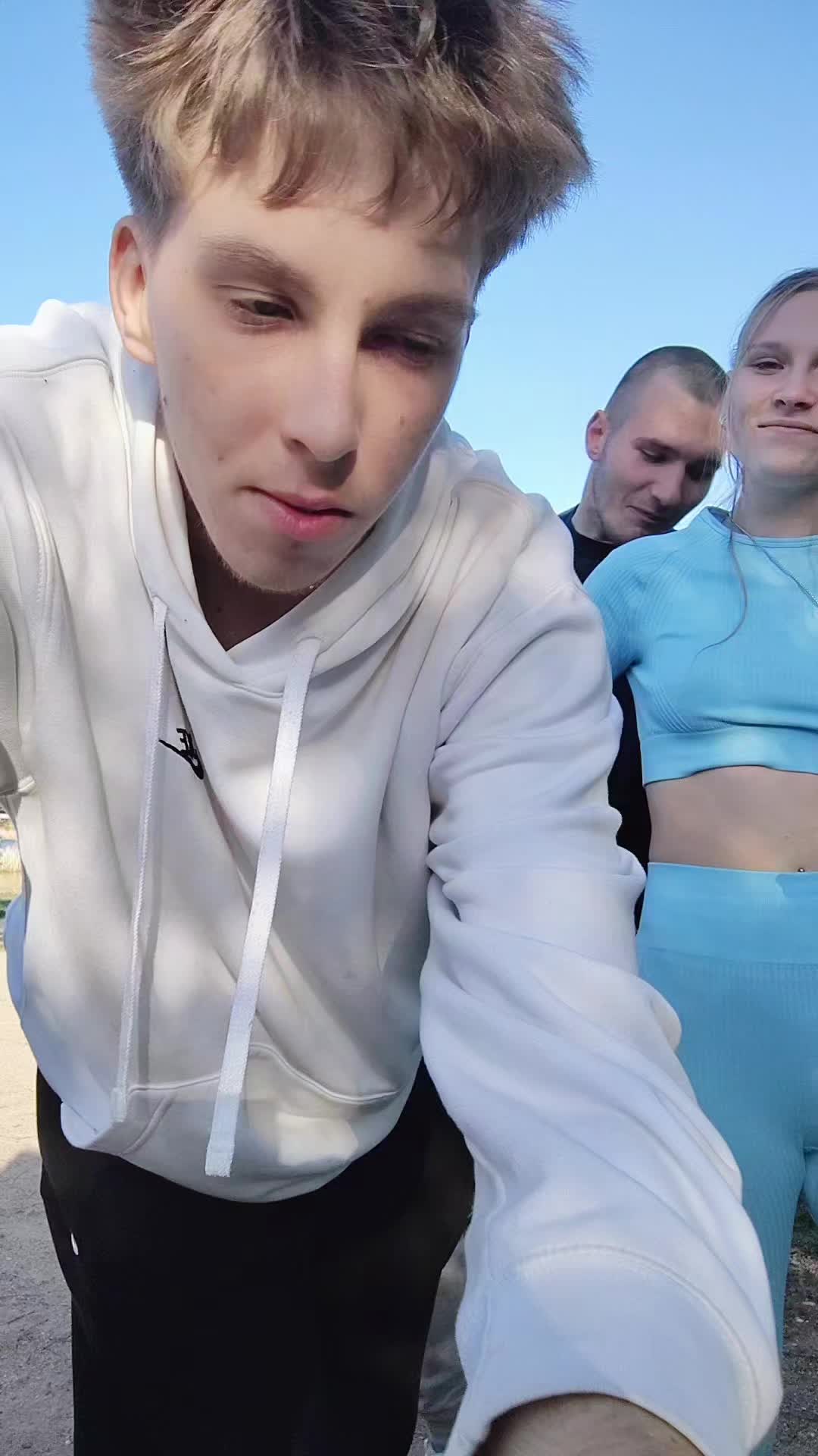 @BLONDI_81