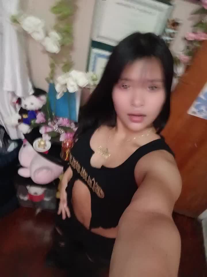 @Merlin M. Pineda🐺🎀🖤