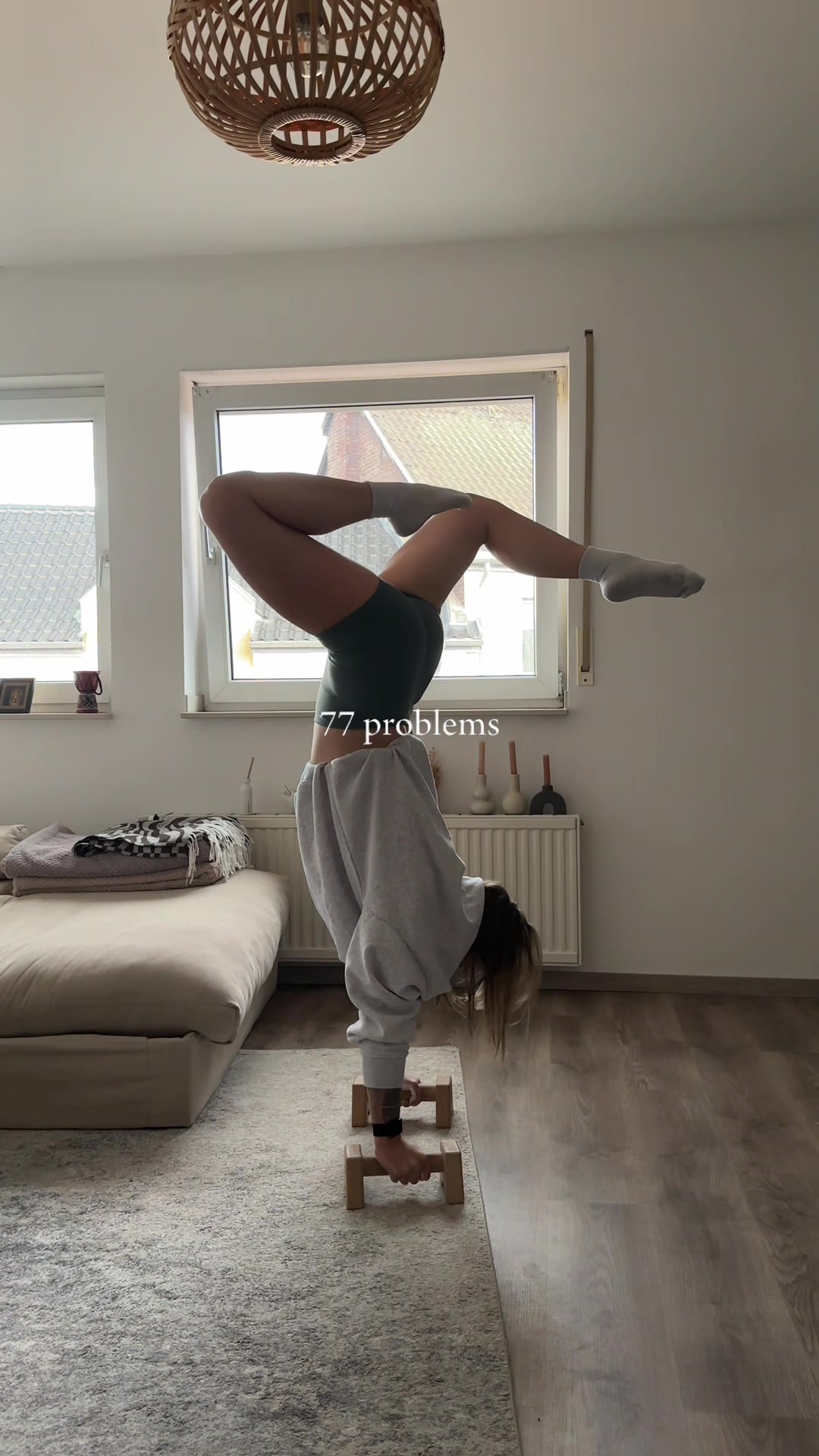 @Isaaa_marie