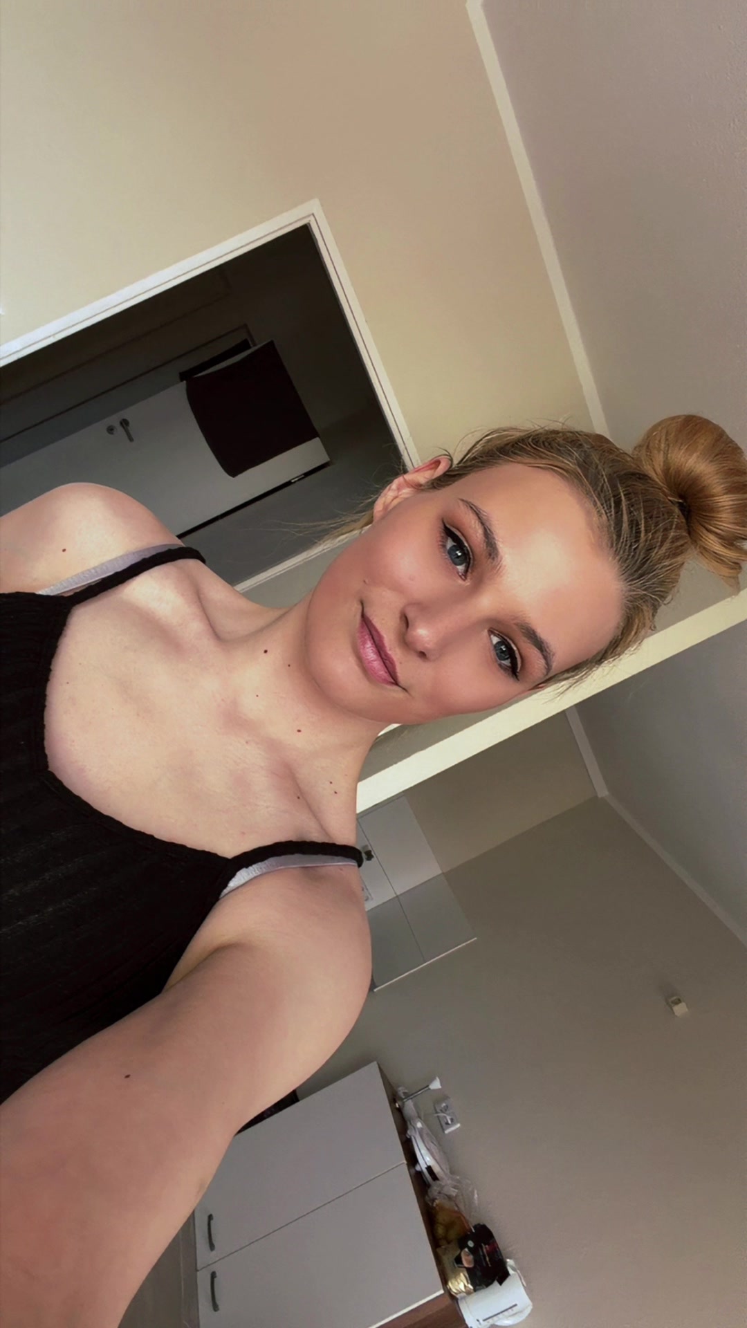 @𝕊𝕒𝕟𝕟𝕪