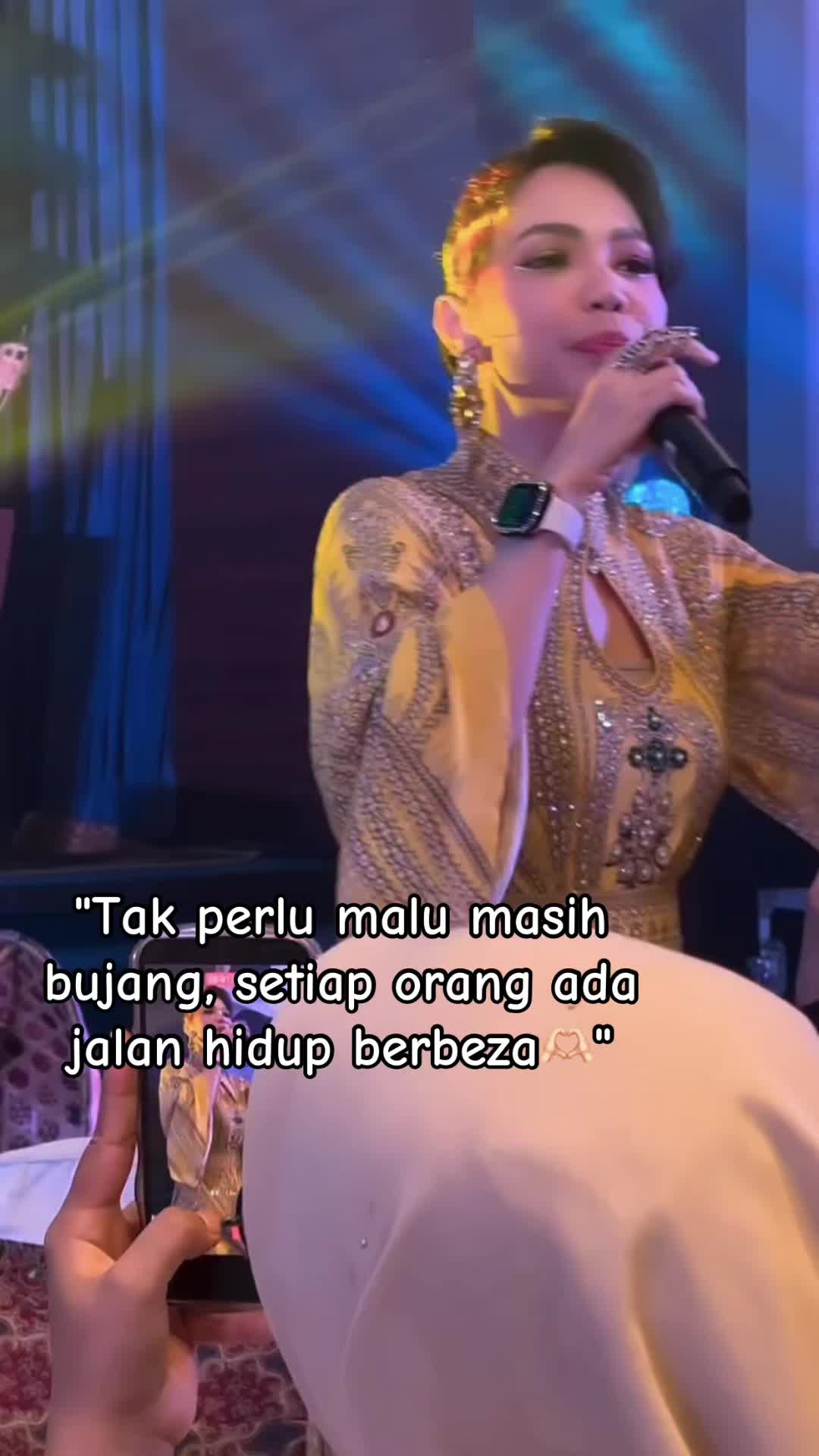 @FarahDhiya
