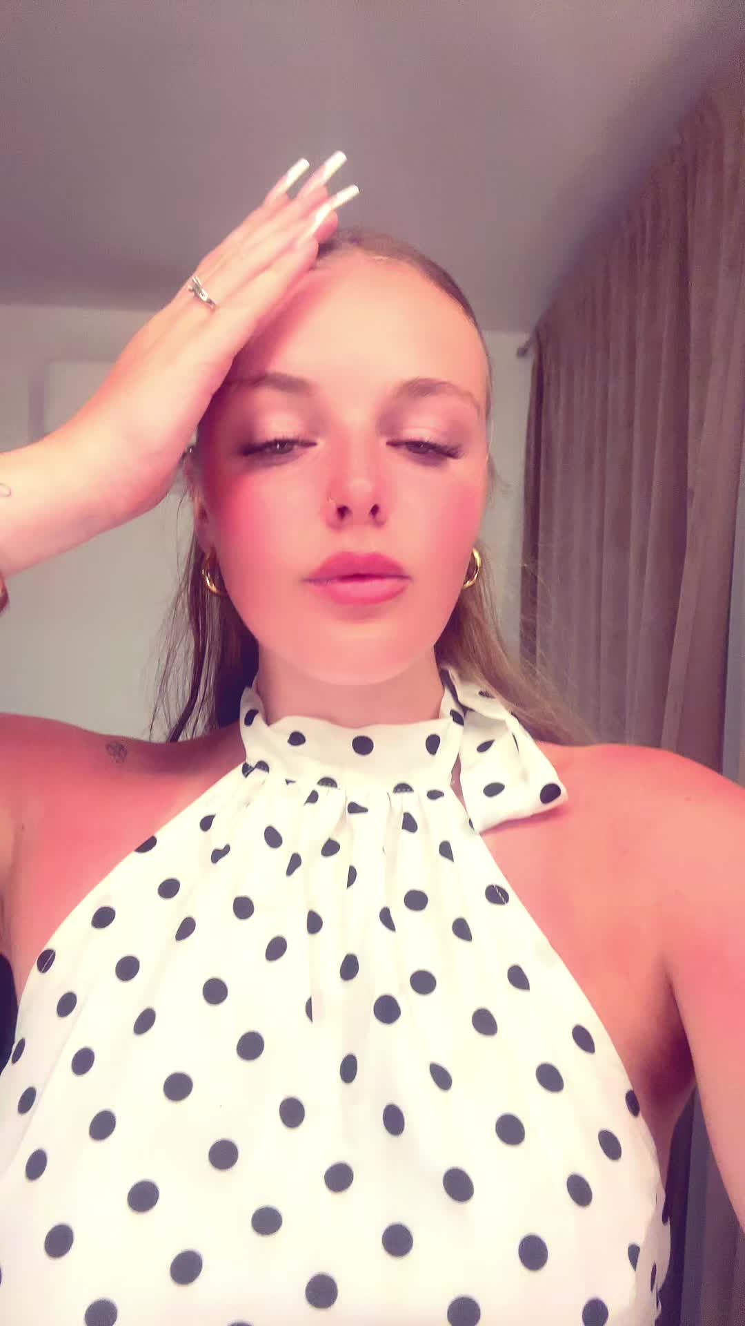 @x_llen1