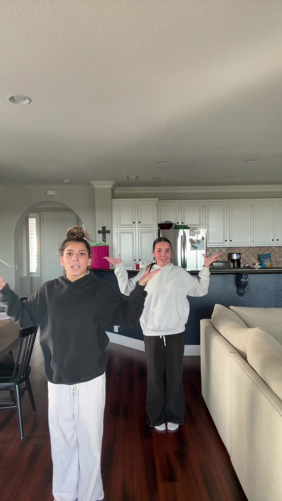 @hi