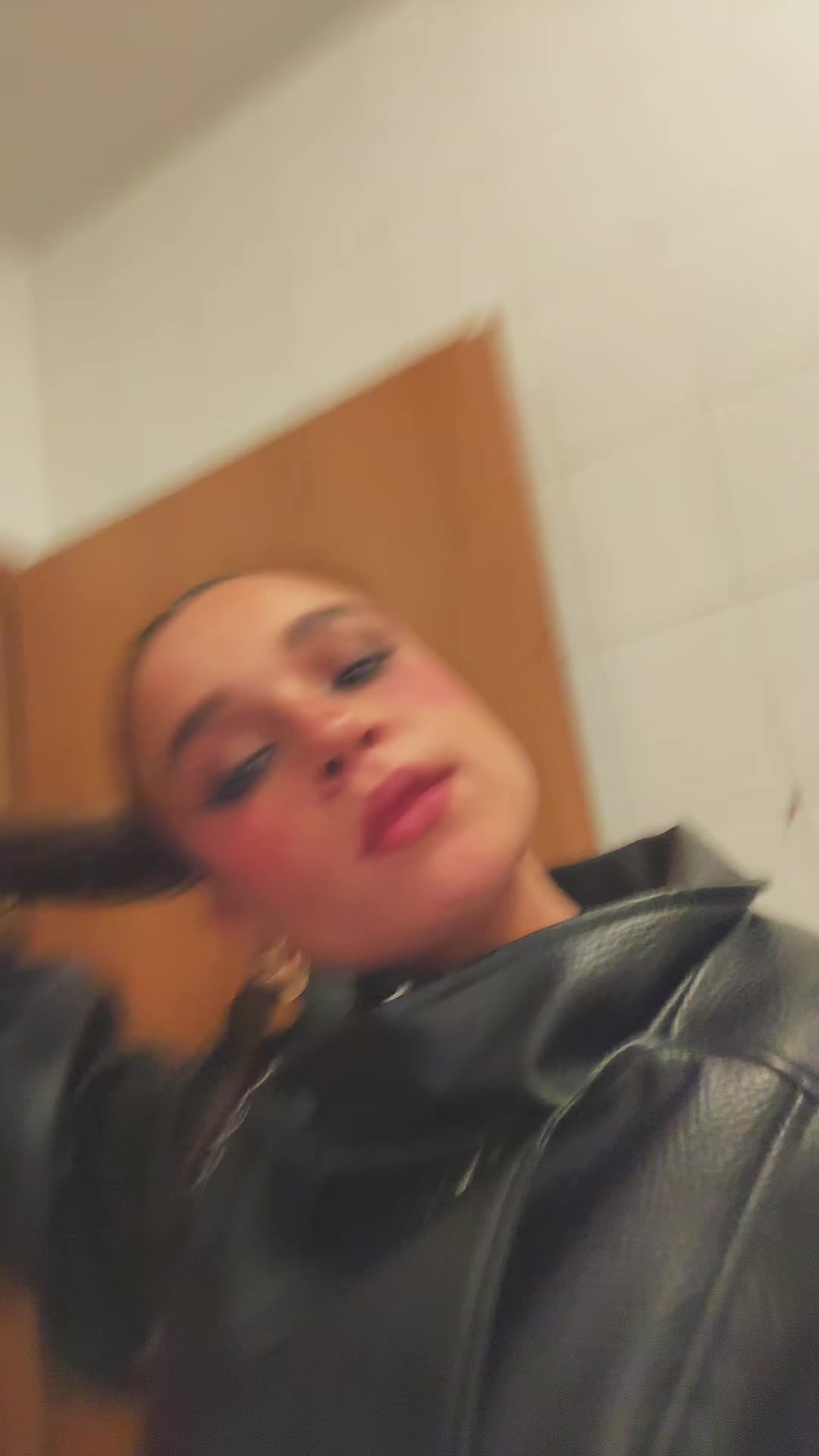 @Lu