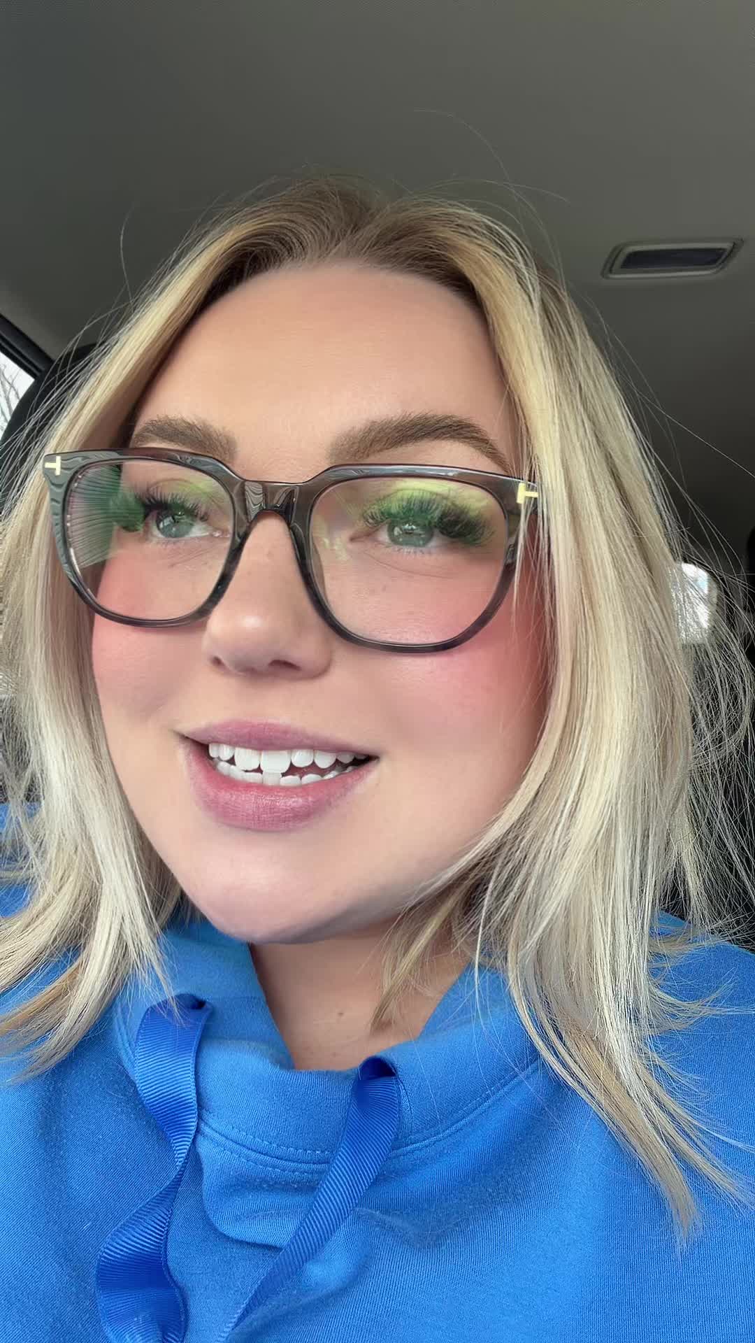 @Julia | MN Hairstylist