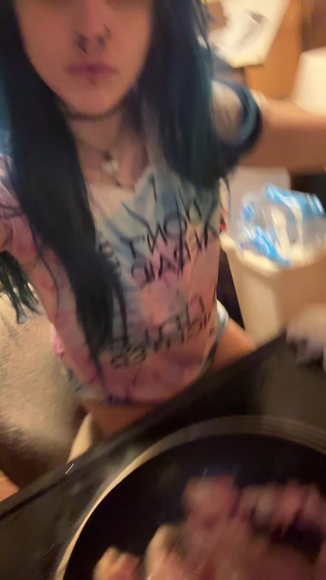 @Ez