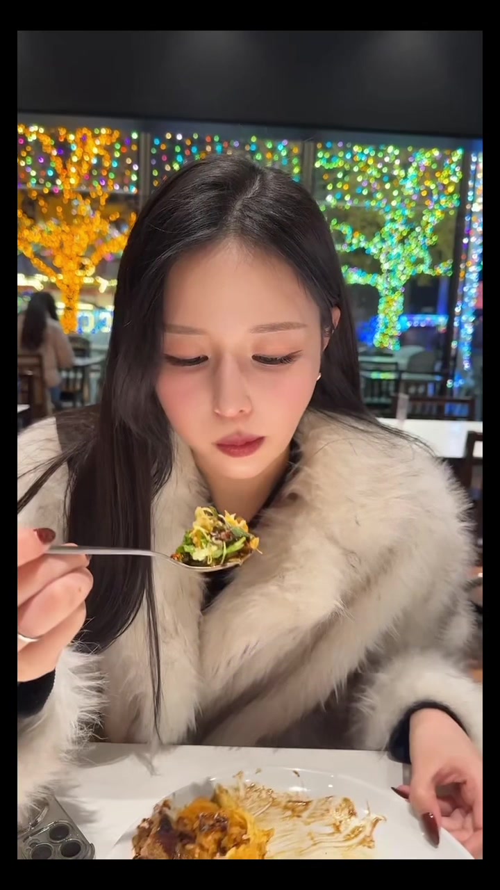 @🐰