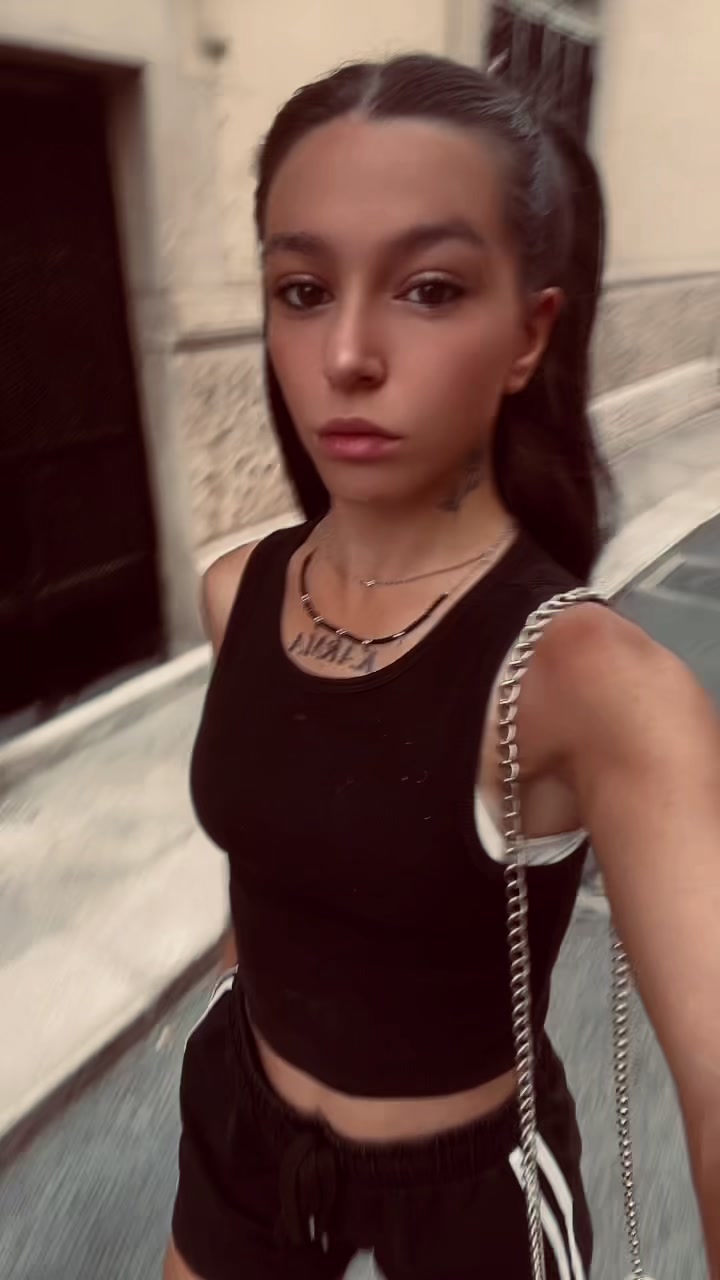 @Mary🐺🌹