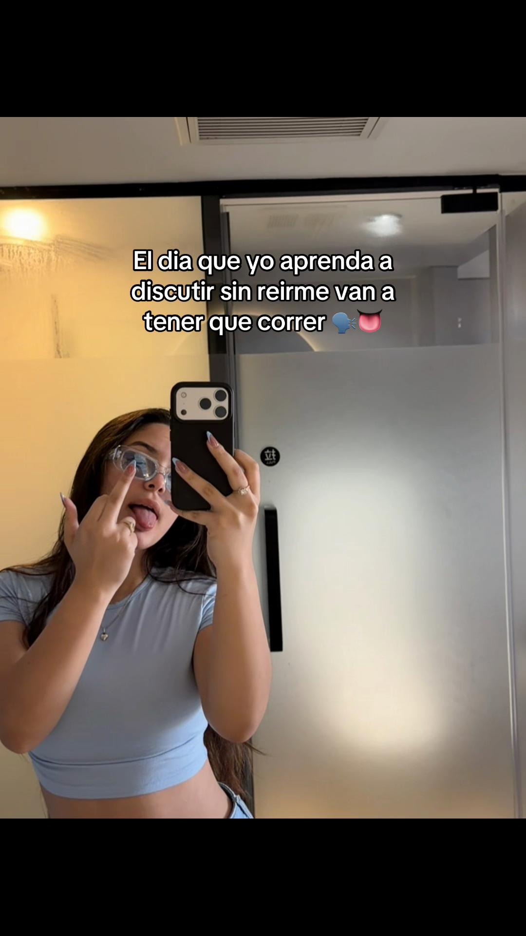 @𝓨𝓪𝓷𝓭𝓮𝓵𝔂💋💋