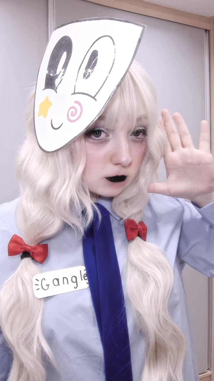 @Bibi I Cosplayer🦻🏻♿️