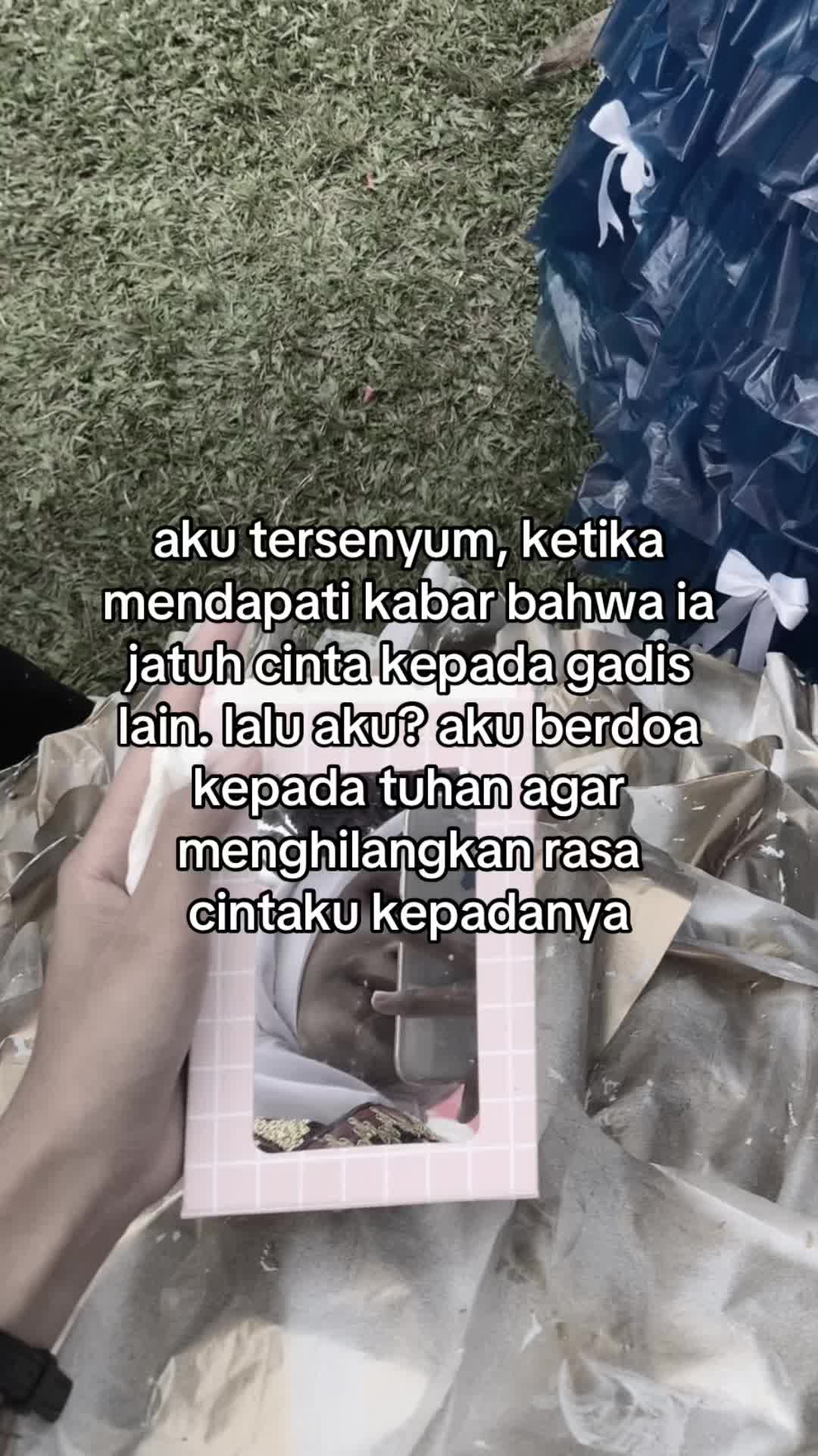 @🦋