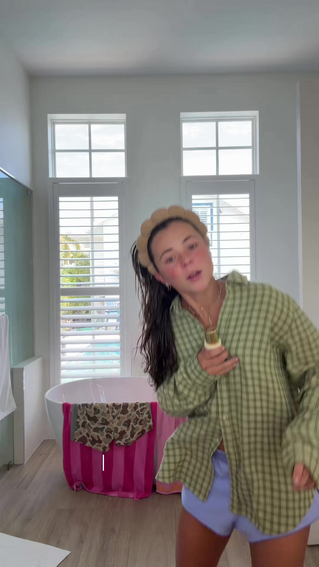 @Ana