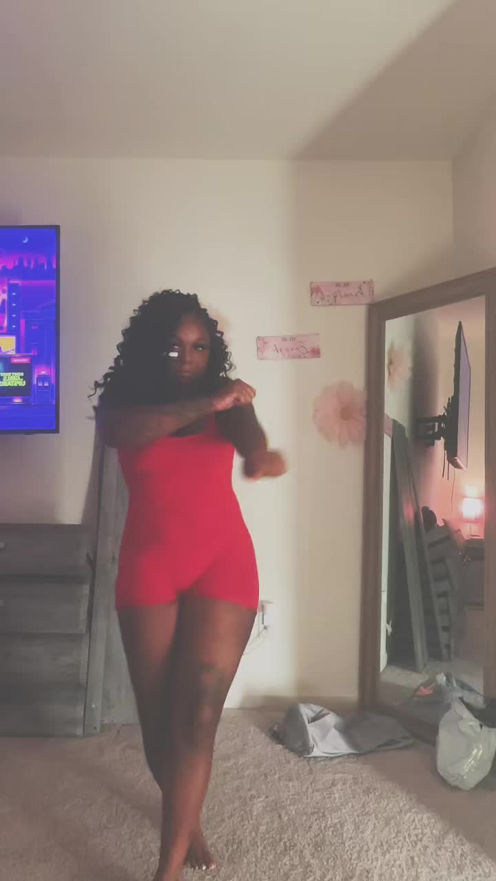 @_.mariahhsoofine