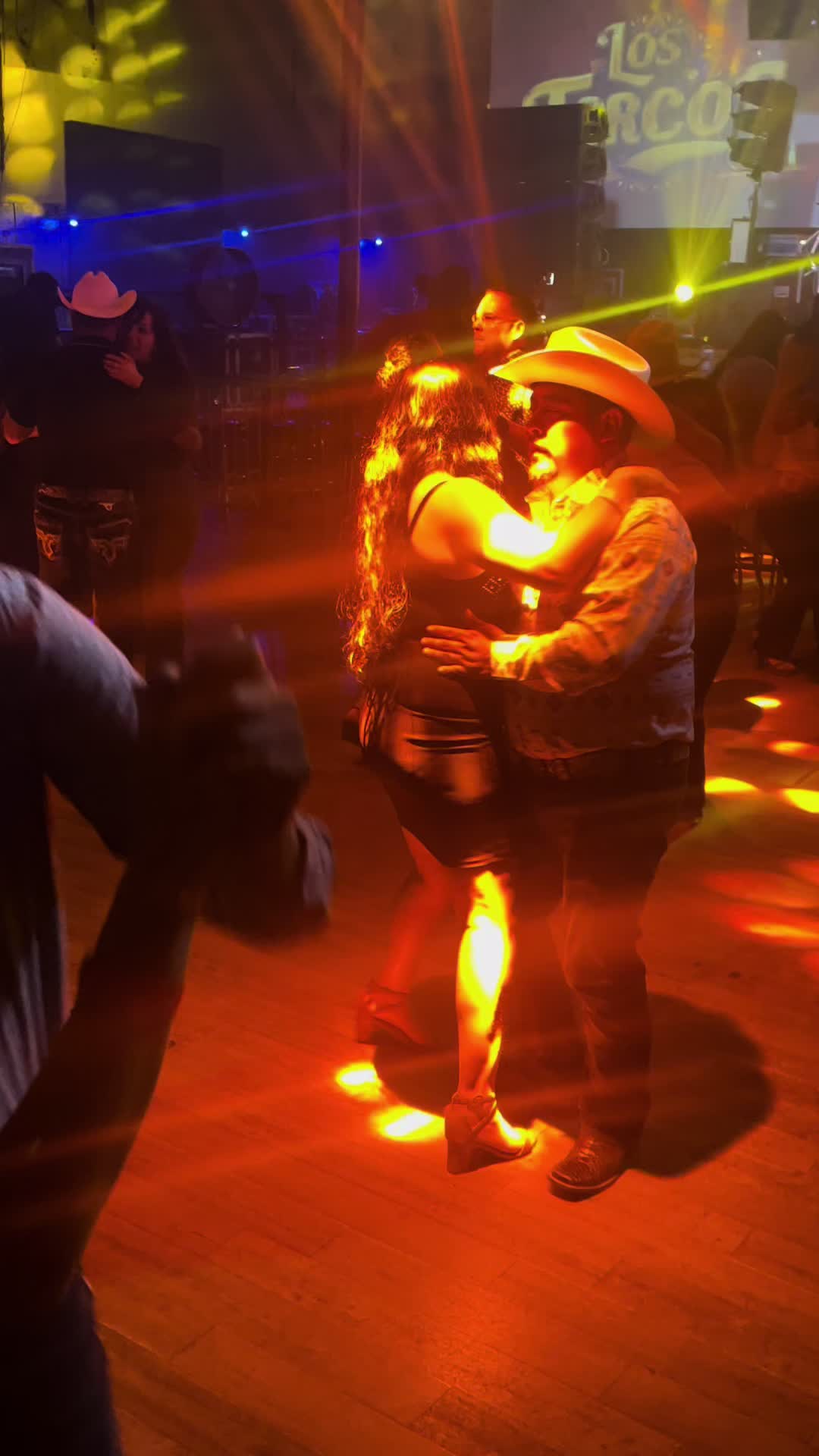 @Adictos al baile oficial