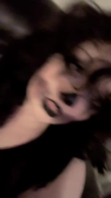 @⦻𝓔𝓮𝓻𝓲𝓮♡ℒ𝓊𝒸𝓎𝓃𝓉𝒽𝒾𝒶⦻