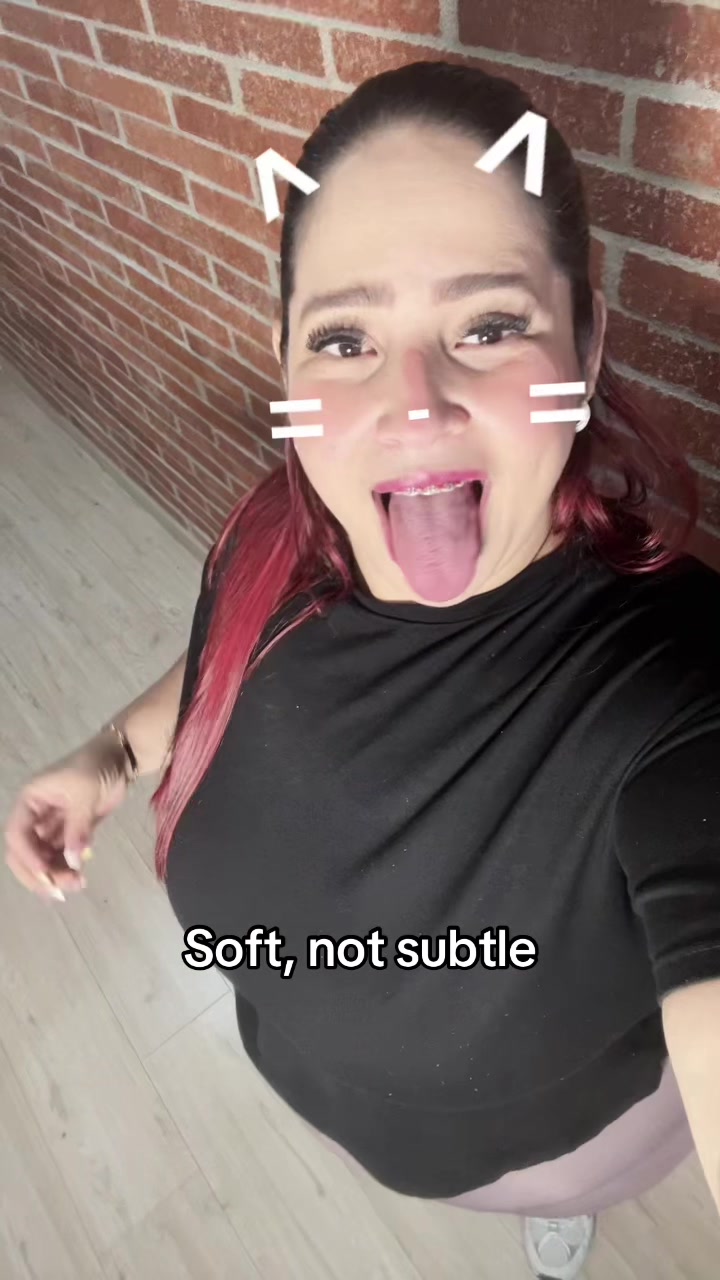 @lola