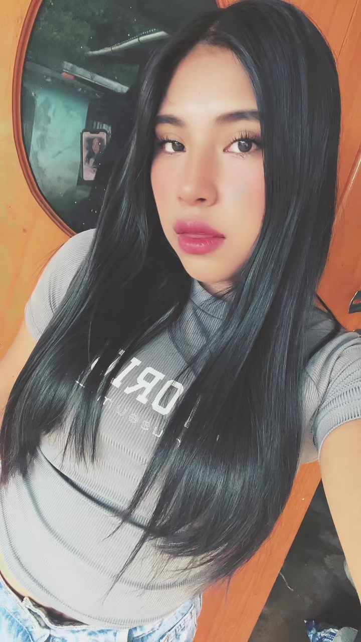 @oliviaarenaz